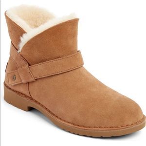 Ugg Zariyah Water Repellent Ankle Bootie!
